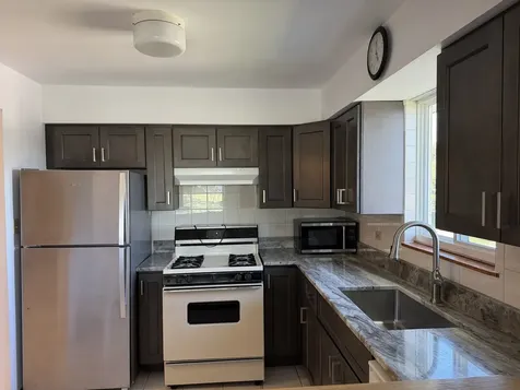 1326 East 159th St 1326 Street Lockport IL 60441