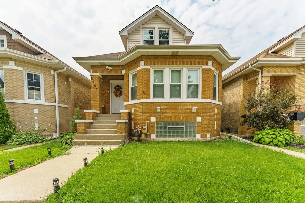 6255 West School Street Chicago IL 60634