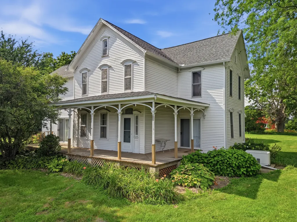 24654 Hazel Road Sterling IL 61081