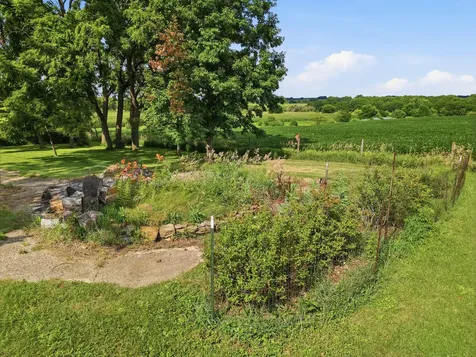 24654 Hazel Road Sterling IL 61081