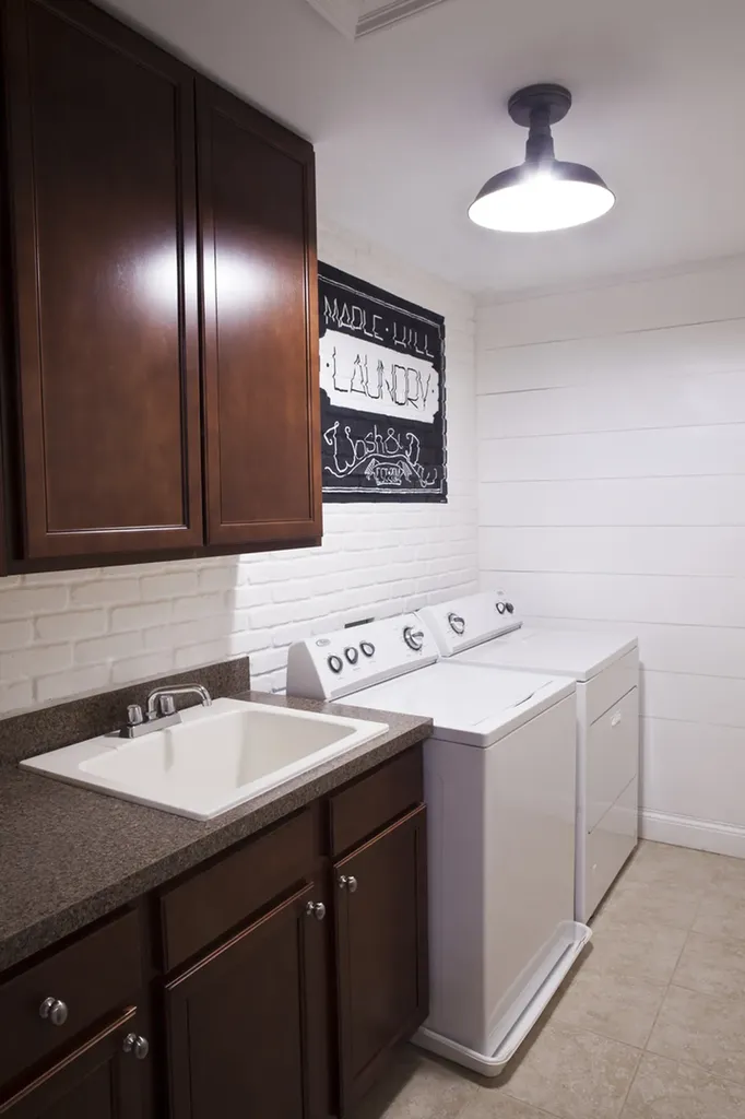 2213 Maple Hill Downers Grove IL 60515