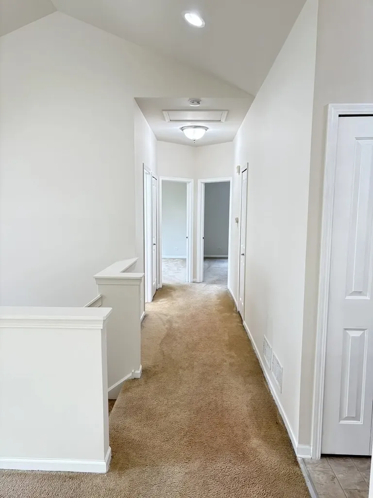 429 Grosvenor Lane Aurora IL 60504