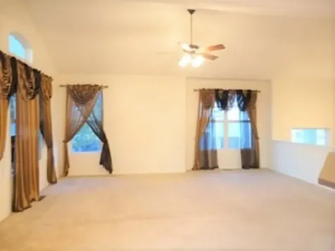 429 Grosvenor Lane Aurora IL 60504