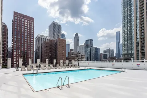 1122 North Clark Street Chicago IL 60610