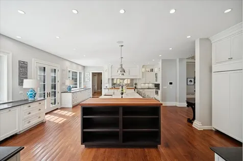 24 Bridlewood Road Northbrook IL 60062
