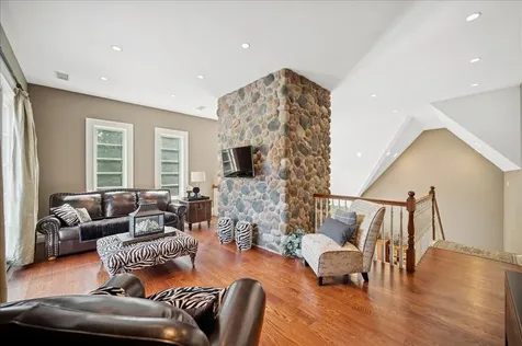 24 Bridlewood Road Northbrook IL 60062