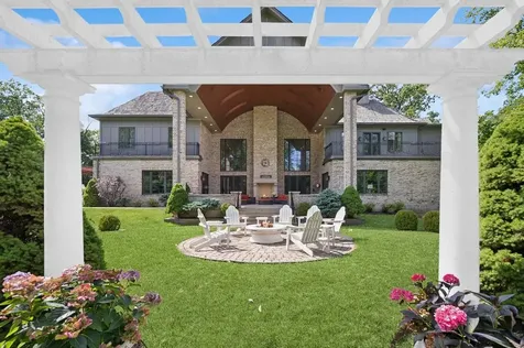 24 Bridlewood Road Northbrook IL 60062