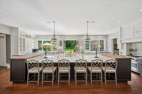 24 Bridlewood Road Northbrook IL 60062