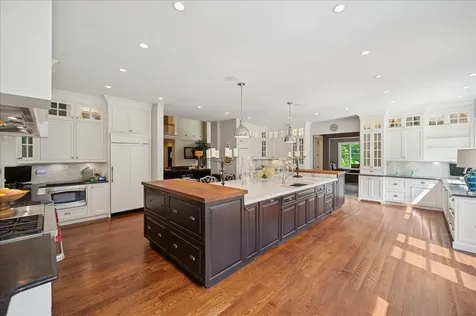 24 Bridlewood Road Northbrook IL 60062