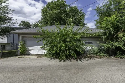 929 Adams Street Waukegan IL 60085