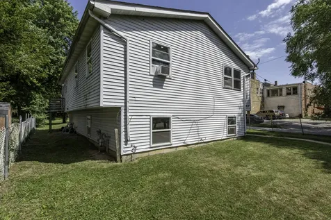 929 Adams Street Waukegan IL 60085