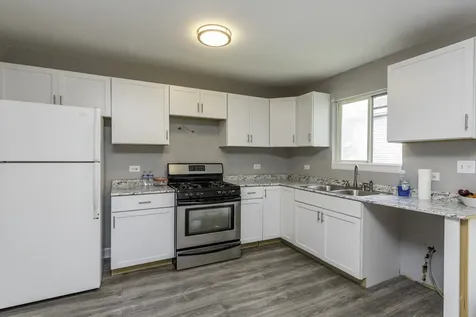 929 Adams Street Waukegan IL 60085
