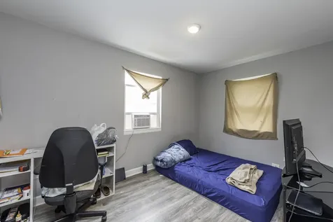 929 Adams Street Waukegan IL 60085