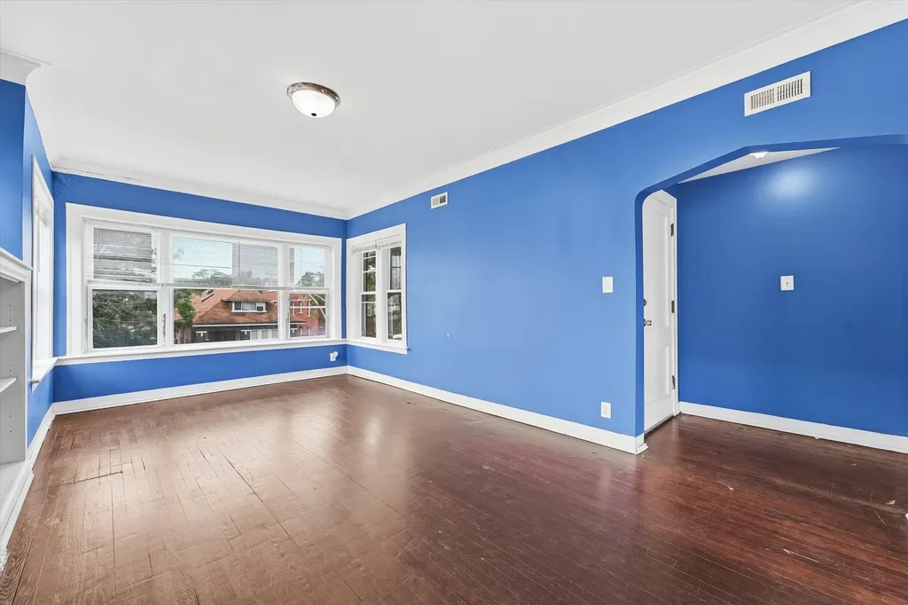 7037 South Washtenaw Avenue Chicago IL 60629
