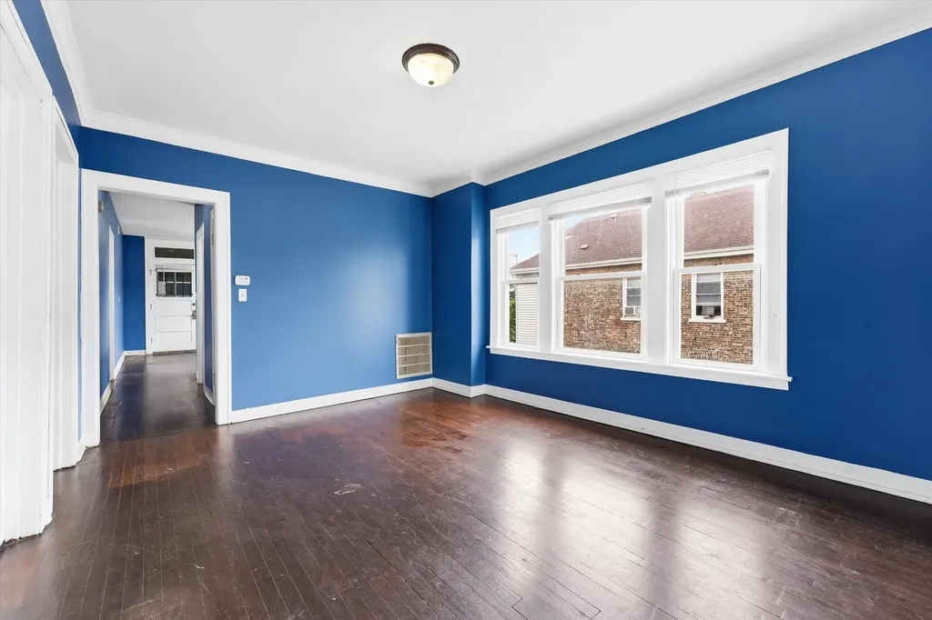 7037 South Washtenaw Avenue Chicago IL 60629