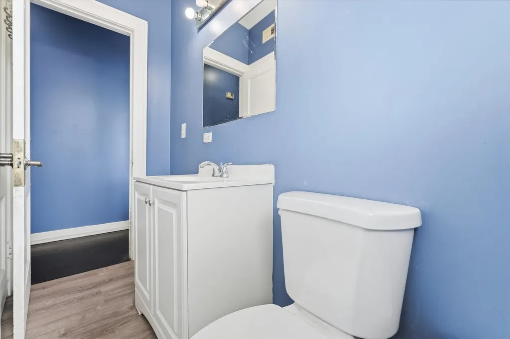 7037 South Washtenaw Avenue Chicago IL 60629