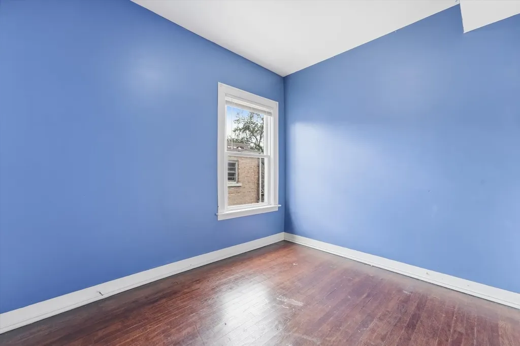 7037 South Washtenaw Avenue Chicago IL 60629