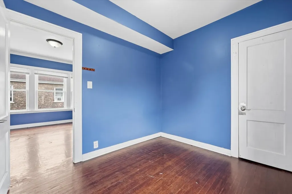 7037 South Washtenaw Avenue Chicago IL 60629