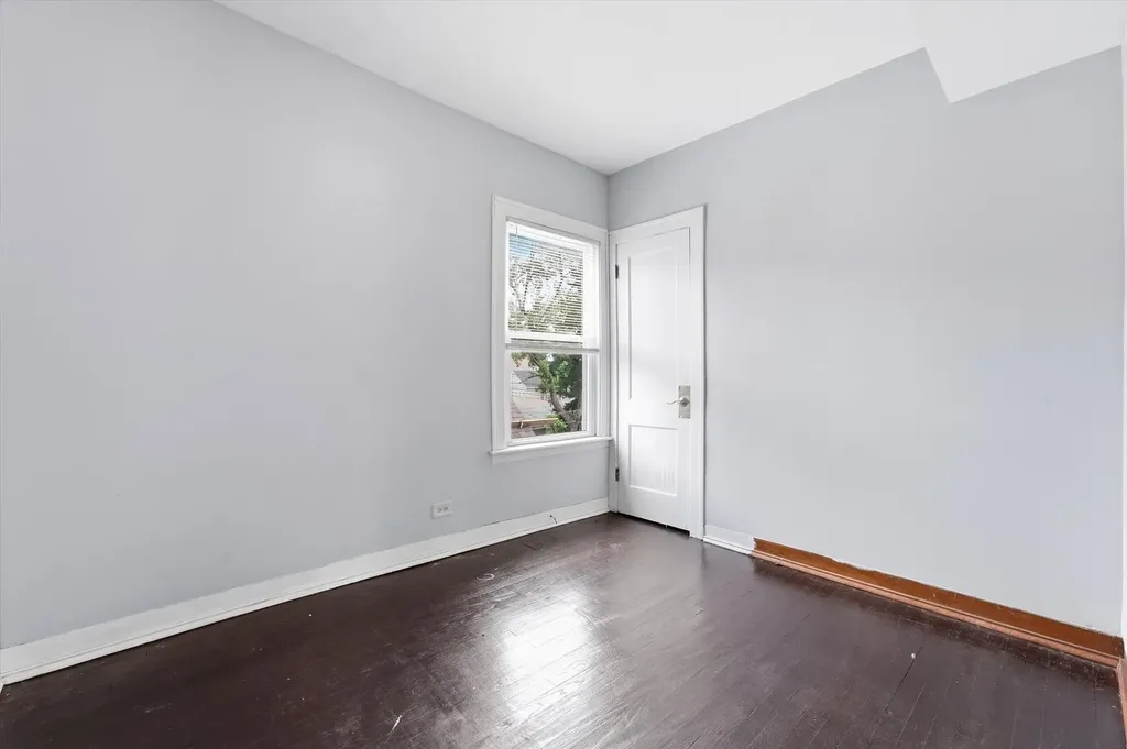 7037 South Washtenaw Avenue Chicago IL 60629