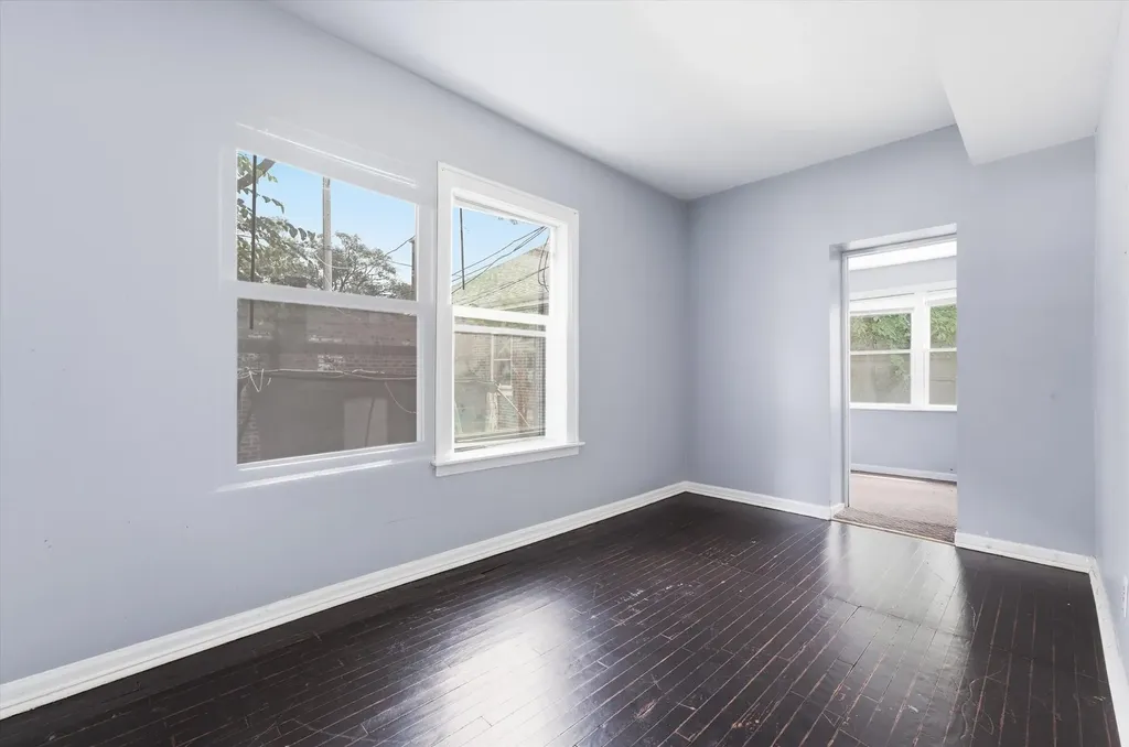 7037 South Washtenaw Avenue Chicago IL 60629