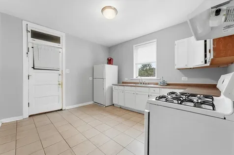 7037 South Washtenaw Avenue Chicago IL 60629