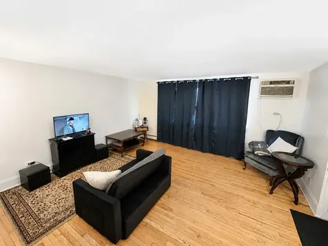 4728 North Olcott Avenue Harwood Heights IL 60706