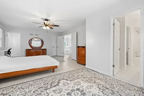 887 North Dovington Drive Hoffman Estates IL 60169