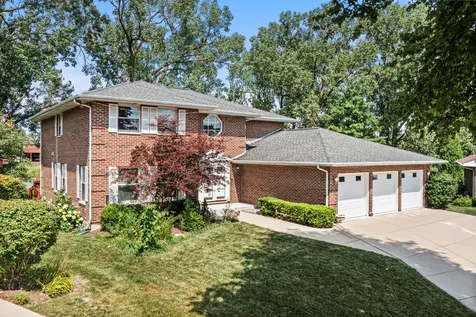 887 North Dovington Drive Hoffman Estates IL 60169