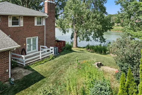 887 North Dovington Drive Hoffman Estates IL 60169