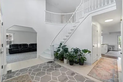 887 North Dovington Drive Hoffman Estates IL 60169
