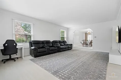 887 North Dovington Drive Hoffman Estates IL 60169