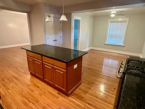 2310 West Farwell Avenue Chicago IL 60645