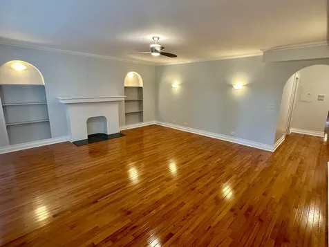 2310 West Farwell Avenue Chicago IL 60645