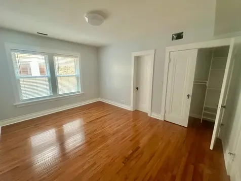 2310 West Farwell Avenue Chicago IL 60645