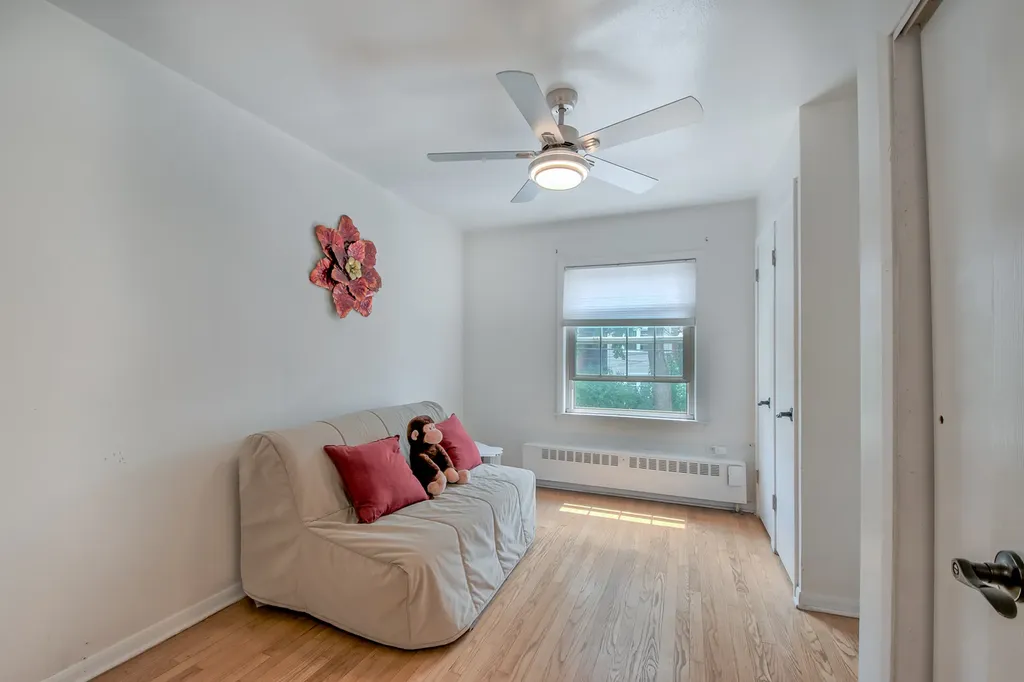 4821 Hull Street Skokie IL 60077