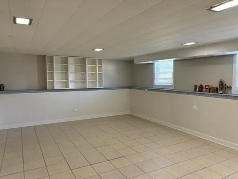 360 Tee Lane Carpentersville IL 60110