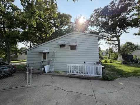 360 Tee Lane Carpentersville IL 60110