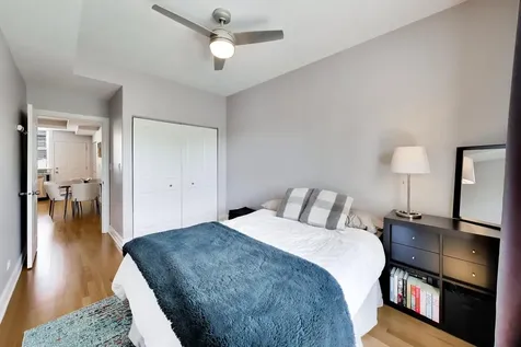 7021 North Greenview Avenue Chicago IL 60626