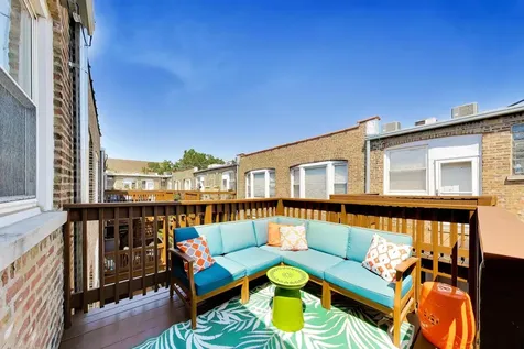 7021 North Greenview Avenue Chicago IL 60626