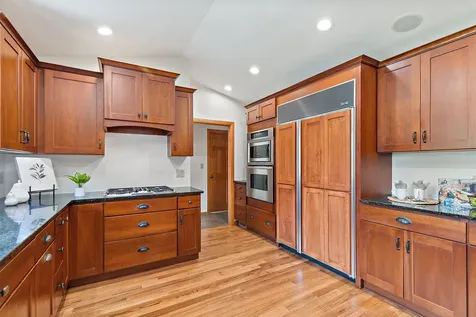 1395 Oakland Drive Sycamore IL 60178