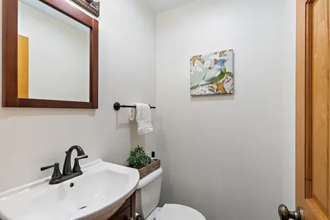 1395 Oakland Drive Sycamore IL 60178