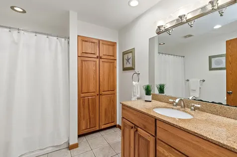 1395 Oakland Drive Sycamore IL 60178