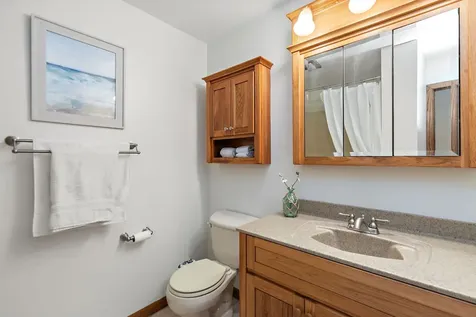 1395 Oakland Drive Sycamore IL 60178