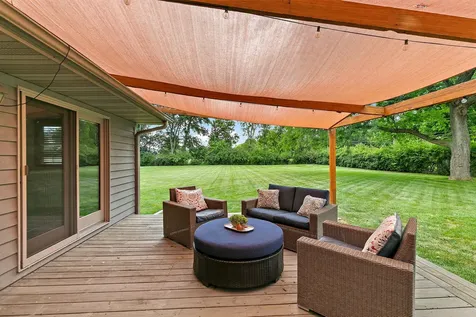1395 Oakland Drive Sycamore IL 60178