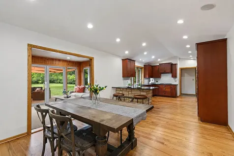 1395 Oakland Drive Sycamore IL 60178