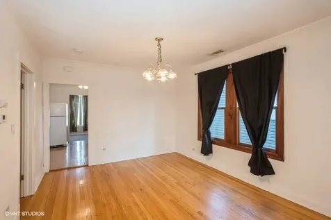 5639 North Karlov Avenue Chicago IL 60646