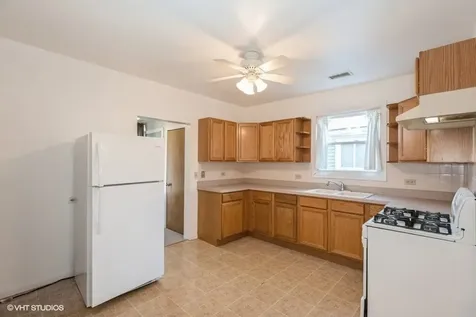 5639 North Karlov Avenue Chicago IL 60646
