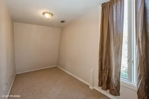 5639 North Karlov Avenue Chicago IL 60646