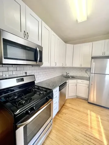 3917 North Southport Avenue Chicago IL 60613