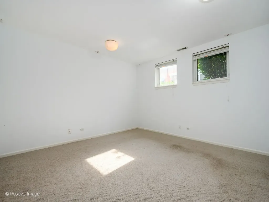 3643 West Cornelia Avenue Chicago IL 60618
